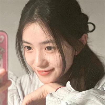色肉毒蝎女